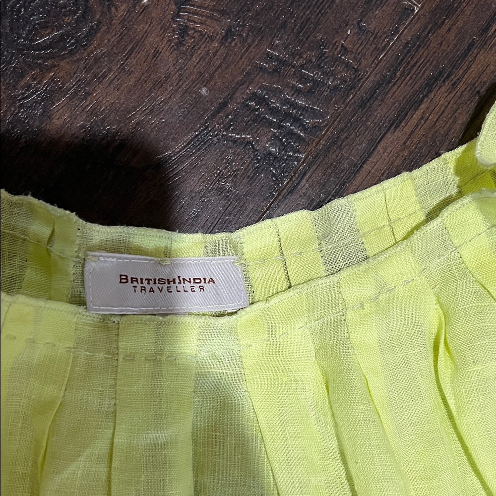 Lime Green linen  Blouse - Picture 2 of 4